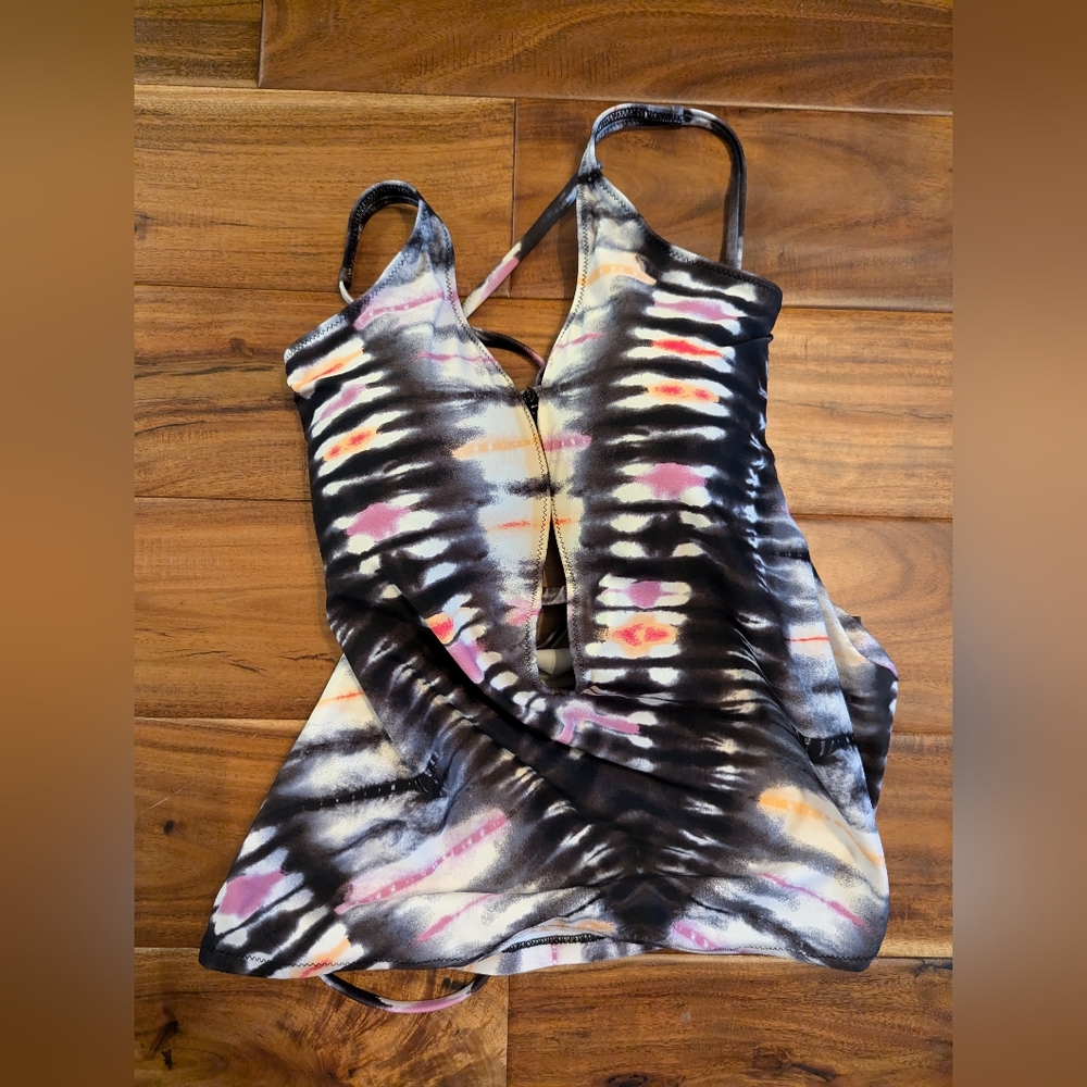 BarIII Tankini